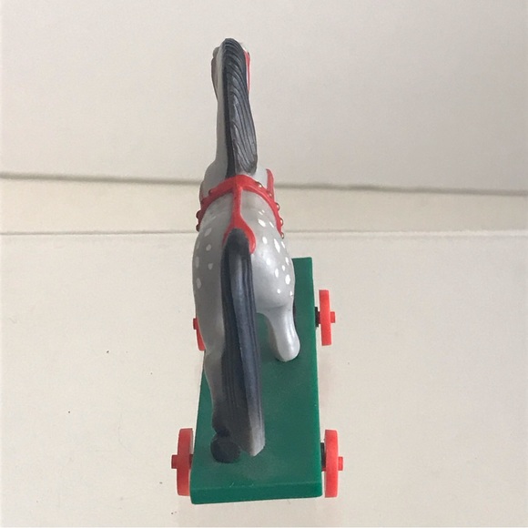 HALLMARK Christmas Merry Miniature 1985 Apaloosa Horse on Wheels  - VTG - Picture 2 of 12